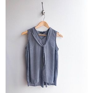 Banana Republic Printed Neck Tie Top / XS